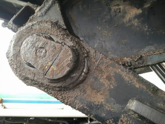 ขายกระบะสามมิตรแท้ พร้อมดั้ม และ ปั้ม (หลุดมัดจำ)