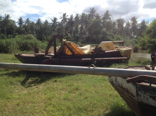 ขายเรือดูดทราย 2  ลำ ๆที่ 1. ยาว 12 ม.เครื่อง V8 EF 550แรง ท่อโต 8 นิ้วดูด 8ออก8 ลำที่ 2.ยาว 7 ม.เครื่อง HO7C ท่อโต 6 นิ้วดูด6ออก6 ขายคู่มีทะเบียนพร้อมทั้ง 2 ลำราคา1,500,000 090-772-3710 090-772-3708