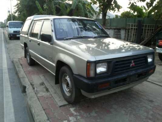 CYCLONE 4 ประตู เดิมๆ มือเดียว เครื่องดีเซล 2500 cc แน่นๆ คัสซีสวยเดิม ช่วงล่างดี ภายในดี แอร์เย็น ราคา 69000 บาท CYCLONE 4 ประตู เดิมๆ มือเดียว เครื่องดีเซล 2500 cc แน่นๆ คัสซีสวยเดิม ช่วงล่างดี ภายในดี แอร์เย็น ราคา 69000 บาท