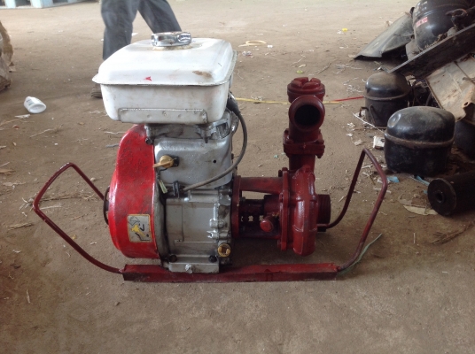 ขายเครื่องHONDA g200. พร้อมก้นหอย2นิ้ว