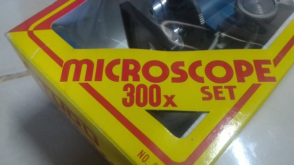 กล้องไมโครสโคป ยี่ห้อ STUDY ให้กำลังขยายสูงถึง 300 เท่า มีหัวขยายสามอัน