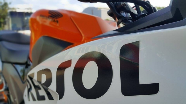 CBR300 Repsol Edition ท่อเสียงหวานนุ่ม วิ่งน้อย ขายถูกๆ ต่อรองได้ครับ CBR300 Repsol Edition ท่อเสียงหวานนุ่ม วิ่งน้อย ขายถูกๆ ต่อรองได้ครับ