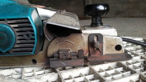 ขาย กบไฟฟ้า Makita 1100