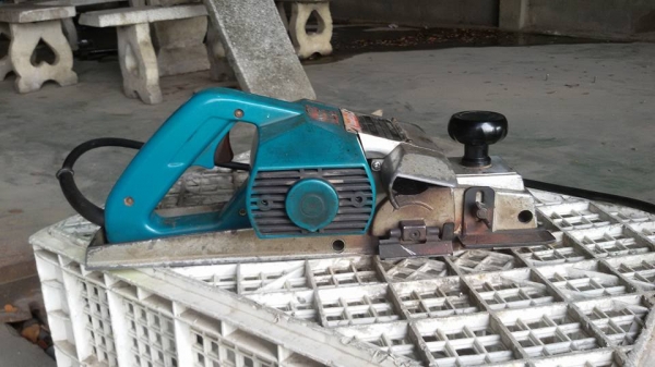 ขาย กบไฟฟ้า Makita 1100