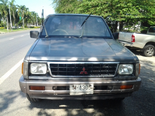 MITSUBISHI L200 เครื่องแน่น สภาพสวย  พวงมาลัยเพาเวอร์  พร้่อมใช้งาน