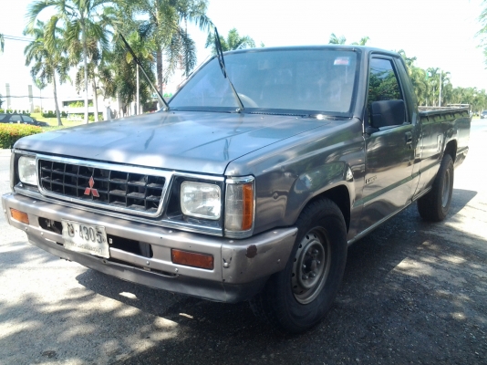MITSUBISHI L200 เครื่องแน่น สภาพสวย  พวงมาลัยเพาเวอร์  พร้่อมใช้งาน