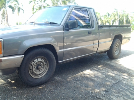 MITSUBISHI L200 เครื่องแน่น สภาพสวย  พวงมาลัยเพาเวอร์  พร้่อมใช้งาน