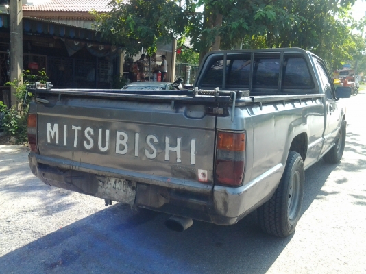 MITSUBISHI L200 เครื่องแน่น สภาพสวย  พวงมาลัยเพาเวอร์  พร้่อมใช้งาน