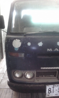 ขาย 6 ล้อ  Mazda เครื่องอีซุซุ ฝาขาว 120แรงเป็นเกียร์สายลงเล่มแล้ว  ใช้งานได้สบายกะบะยาว430กว้าง180 ยาง 750 พร้อมโอน โทร.086-7383532