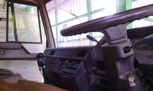 MITSUBISHI FN 527 M 2 เพลา 10 เกีบร์ หัวคัสซี