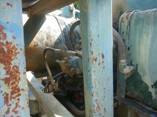 รถ6ลัอโม่ปูน 175แรง FRR12DA..เครื่อง6BG1 ยาง8.25 โม่ตรง ปั่นจากท้ายเครื่อง...