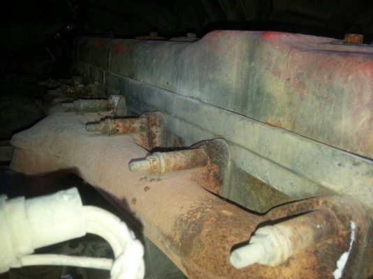 รถ6ลัอโม่ปูน 175แรง FRR12DA..เครื่อง6BG1 ยาง8.25 โม่ตรง ปั่นจากท้ายเครื่อง...