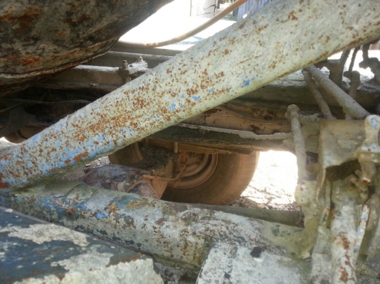 รถ6ลัอโม่ปูน 175แรง FRR12DA..เครื่อง6BG1 ยาง8.25 โม่ตรง ปั่นจากท้ายเครื่อง...