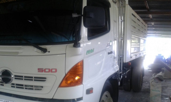 ขายรถบรรทุก 6 ล้อดัมพ์ HINO FG8J 220 แรงม้าปี 2555 ไมล์ 12191 กม.ราคา 1550000