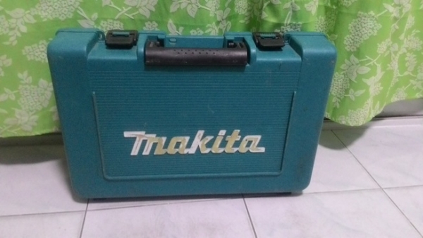 สว่านเจาะกระแทกโรตารี่ ระบบ SDS PLUS Makita HR 2470 F สภาพการทำงานสมบูรณ์ทุกระบบ เป็นของแท้ และเดิมๆครับ สว่านเจาะกระแทกโรตารี่ ระบบ SDS PLUS Makita HR 2470 F สภาพการทำงานสมบูรณ์ทุกระบบ เป็นของแท้ และเดิมๆครับ