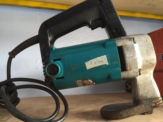 ขายเลื่อยตัดโลหะ MAKITA js3200 มือสองครับ ขายเลื่อยตัดโลหะ MAKITA js3200 มือสองครับ