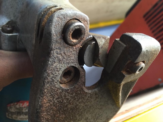 ขายเลื่อยตัดโลหะ MAKITA js3200 มือสองครับ ขายเลื่อยตัดโลหะ MAKITA js3200 มือสองครับ