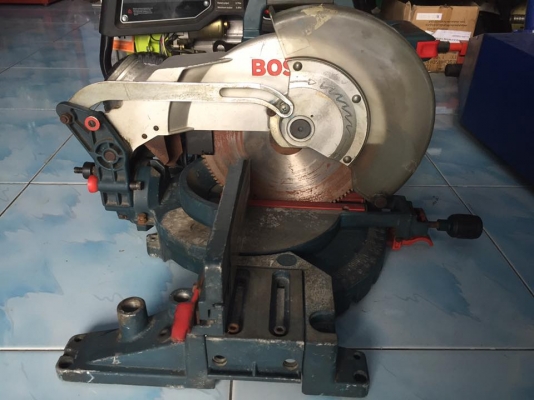 ขาย เเท่นตัดองศา BOSCH มือสองสภาพดี ครับ
