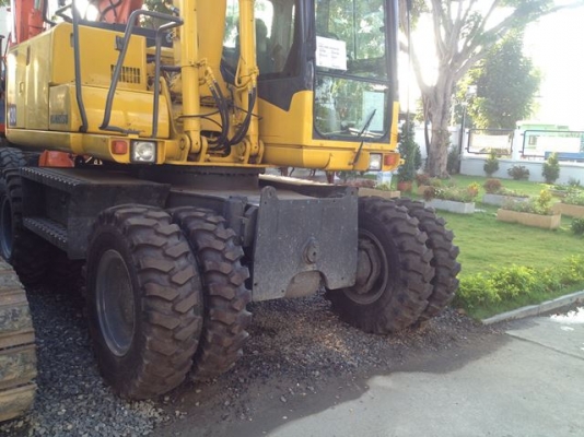 ขายรถขุดล้อยาง KOMATSU PW130-7K สภาพสวยพร้อมใช้ นำเข้าจากต่างประเทศ ติดต่อ อำพล 090-9694506, 080-3031241