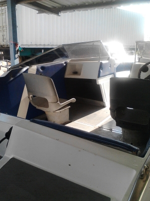 เรือ18ฟุตพร้อมเทลเล่อ