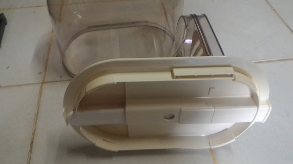 อุปกรณ์ช่วยหั่นขนมปังพร้อมมีดยาวฟันเลื่อยหั่นขนมครบชุดตามภาพ