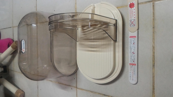 อุปกรณ์ช่วยหั่นขนมปังพร้อมมีดยาวฟันเลื่อยหั่นขนมครบชุดตามภาพ