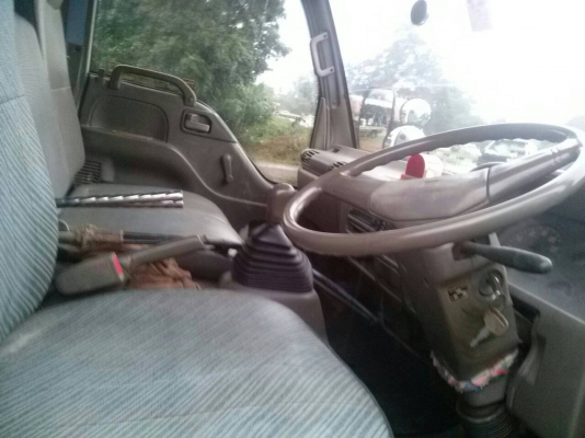 รถอีซูซู 6 ล้อดั้ม NPR 130 แรงม้า. ปี 46    สนใจติดต่อ  081 - 6079515