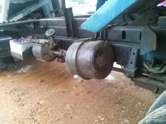 รถอีซูซู 6 ล้อดั้ม NPR 130 แรงม้า. ปี 46    สนใจติดต่อ  081 - 6079515