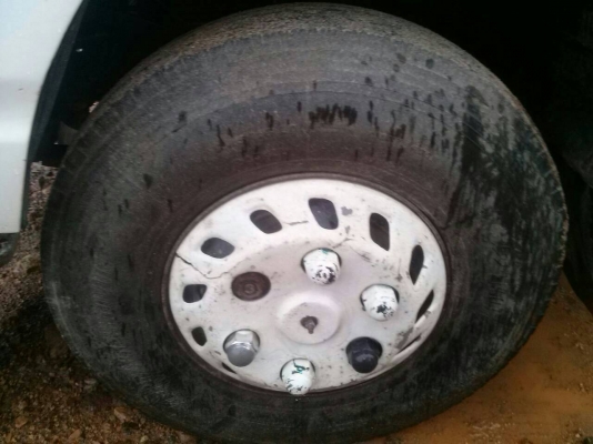 รถอีซูซู 6 ล้อดั้ม NPR 130 แรงม้า. ปี 46    สนใจติดต่อ  081 - 6079515