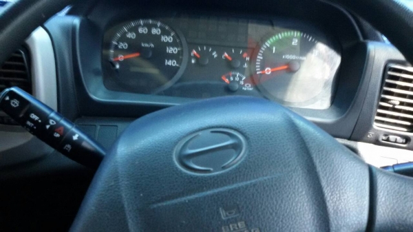 รถฮีโน่ 6 ล้อ FG8J  220 แรงม้า.  ( * รถวิ่ง 12,xxx กว่า กม. )    สนใจติดต่อ  081 - 6079515