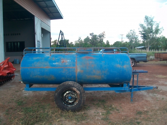 ขายครับแทรลเลอร์แท้งค์ 2000 ลิตร