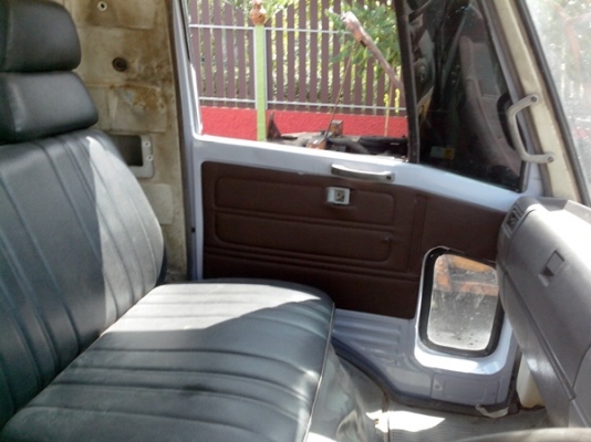 ขายรถบรรทุกหกล้อฮีโน่ KM779 เครื่อง 117 แรงม้าWO4D แน่นมากๆติดเครนทอดาโนท้องวี 2.9 ตัน 5 ปลอก 4 ชักส