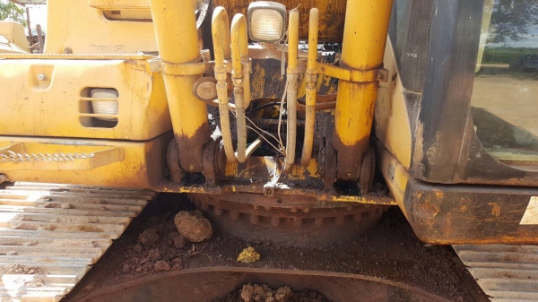 ขายแบคโฮ CAT 320C สภาพพร้อมใช้งาน ทำช่วงล่างใหม่ เอกสารเล่มทะเบียนพร้อม แอร์เย็น ราคาต่อรองได้ครับ