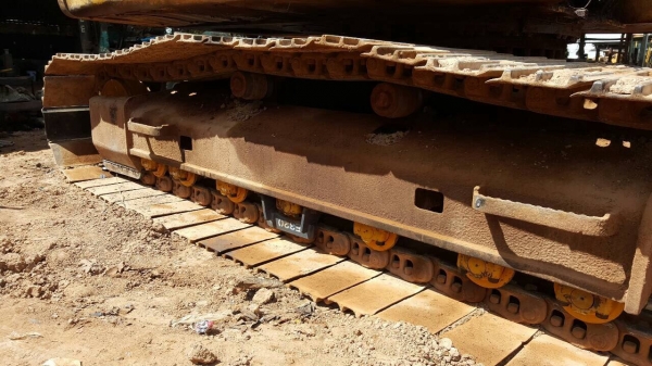 ขายแบคโฮ CAT 320C สภาพพร้อมใช้งาน ทำช่วงล่างใหม่ เอกสารเล่มทะเบียนพร้อม แอร์เย็น ราคาต่อรองได้ครับ