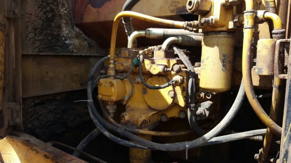 ขายแบคโฮ CAT 320C สภาพพร้อมใช้งาน ทำช่วงล่างใหม่ เอกสารเล่มทะเบียนพร้อม แอร์เย็น ราคาต่อรองได้ครับ