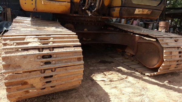 ขายแบคโฮ CAT 320C สภาพพร้อมใช้งาน ทำช่วงล่างใหม่ เอกสารเล่มทะเบียนพร้อม แอร์เย็น ราคาต่อรองได้ครับ