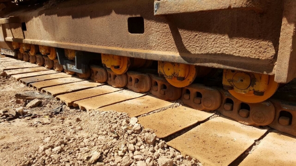 ขายแบคโฮ CAT 320C สภาพพร้อมใช้งาน ทำช่วงล่างใหม่ เอกสารเล่มทะเบียนพร้อม แอร์เย็น ราคาต่อรองได้ครับ