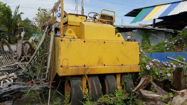 ขายรถบด ล้อยาง 9 ล้อ ขนาดกลาง สภาพพร้อมใช้งาน เอกสารสัญญาซื้อขาย