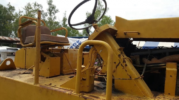 ขายรถบด ล้อยาง 9 ล้อ ขนาดกลาง สภาพพร้อมใช้งาน เอกสารสัญญาซื้อขาย