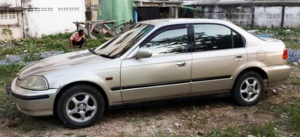 Honda civic ek ปี 97 เกียร์ออโต้ เครื่อง Vtec ดิสก์เบรก 4 ล้อ น้ำมันล้วนๆ