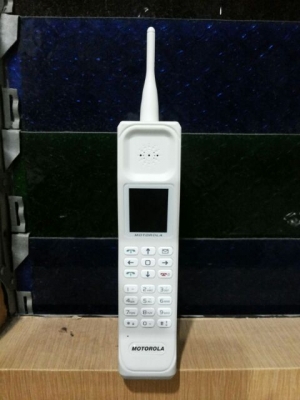 moto กระดูก ย้อนยุค 80 ใส่ได้ 2 ซิม แบตนาน ของใหม่นะ โปรแกรมอังกฤษ สุดเท่ห์ สีขาว ขนาด นํ้าหนัก เท่าของเดิมๆ moto กระดูก ย้อนยุค 80 ใส่ได้ 2 ซิม แบตนาน ของใหม่นะ โปรแกรมอังกฤษ สุดเท่ห์ สีขาว ขนาด นํ้าหนัก เท่าของเดิมๆ