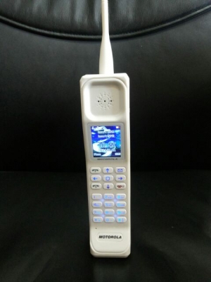 moto กระดูก ย้อนยุค 80 ใส่ได้ 2 ซิม แบตนาน ของใหม่นะ โปรแกรมอังกฤษ สุดเท่ห์ สีขาว ขนาด นํ้าหนัก เท่าของเดิมๆ moto กระดูก ย้อนยุค 80 ใส่ได้ 2 ซิม แบตนาน ของใหม่นะ โปรแกรมอังกฤษ สุดเท่ห์ สีขาว ขนาด นํ้าหนัก เท่าของเดิมๆ