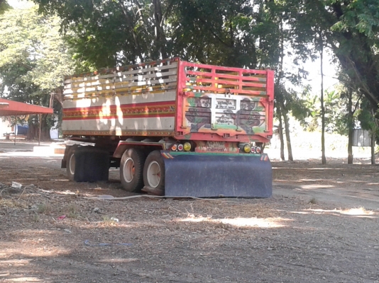 ขายลูกพ่วงสามคานดั้ม