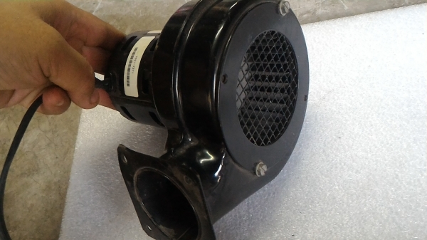 โบเวอร์แบบกรงกระรอก ยี่ห้อ FASCO ของเมริกา รอบการทำงานสูง 3200 รอบต่อนาที(มี 7 ตัว)