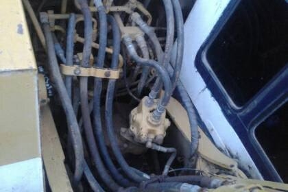 ขายรถขุด komatsu pc120-5ไฟฟ้าเต็ม เอกสารอินวอยซ์ ช่วงล่างเต็ม รถทำงานน้อย ตักหิน ทรายใส่โม่ปูน สภาพพร้อมใช้งาน เครื่องเดิมปั๊มแห้ง