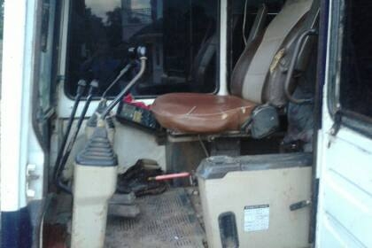 ขายรถขุด komatsu pc120-5ไฟฟ้าเต็ม เอกสารอินวอยซ์ ช่วงล่างเต็ม รถทำงานน้อย ตักหิน ทรายใส่โม่ปูน สภาพพร้อมใช้งาน เครื่องเดิมปั๊มแห้ง