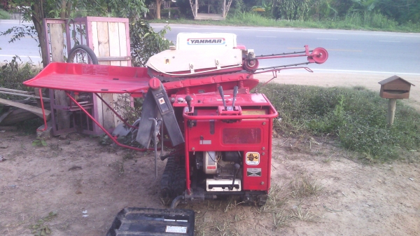 เครื่องนวดข้าวยันม่า