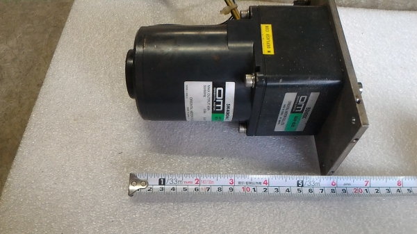 มอเตอร์เกียร์ทดรอบ ยี่ห้อ ORIENTAL MOTOR ขนาดกำลัง 40 W.  หมุนที่ 15 รอบต่อนาที