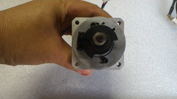 มอเตอร์ DC  MINERTIA พร้อม เอ็นโค้ดเดอร์ ที่ส่วนท้ายของมอเตอร์ ( มีแค่ 3 ตัว)