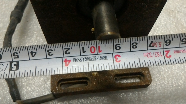 มอเตอร์เกียร์ทดรอบ ยี่ห้อ SPG ขนาดกำลัง 90 W.  หมุนที่ 8 รอบต่อนาที